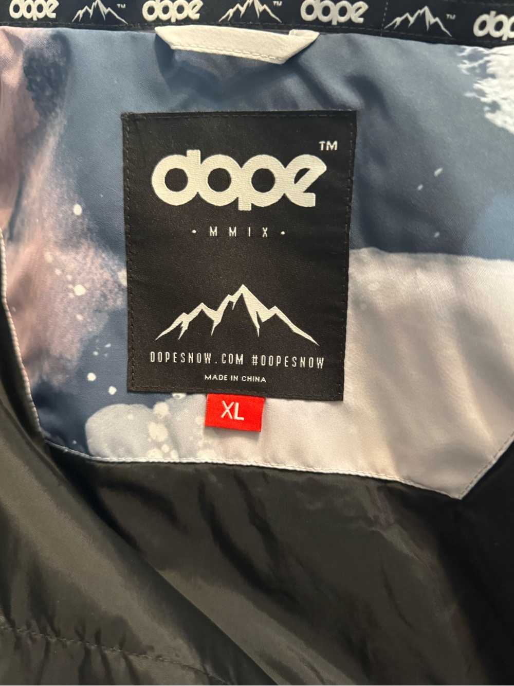 Dope women’s Insulated Jacket - XL - Picture 3 of 16